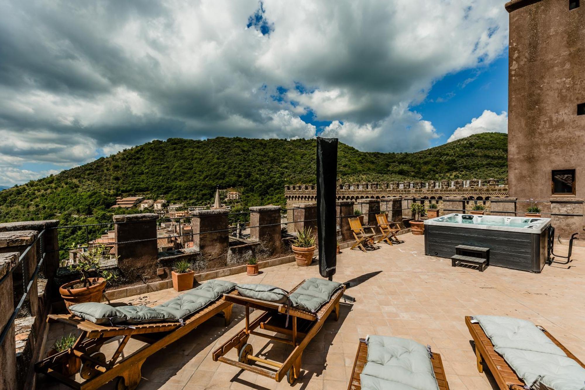 Castello Brancaccio Hotel San Gregorio da Sassola Exterior photo